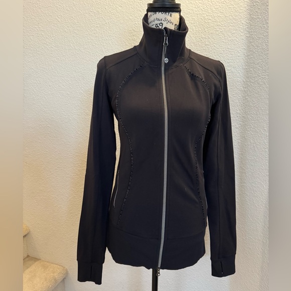 lululemon athletica Sweaters - Lululemon Black Zip Up Sweater 6